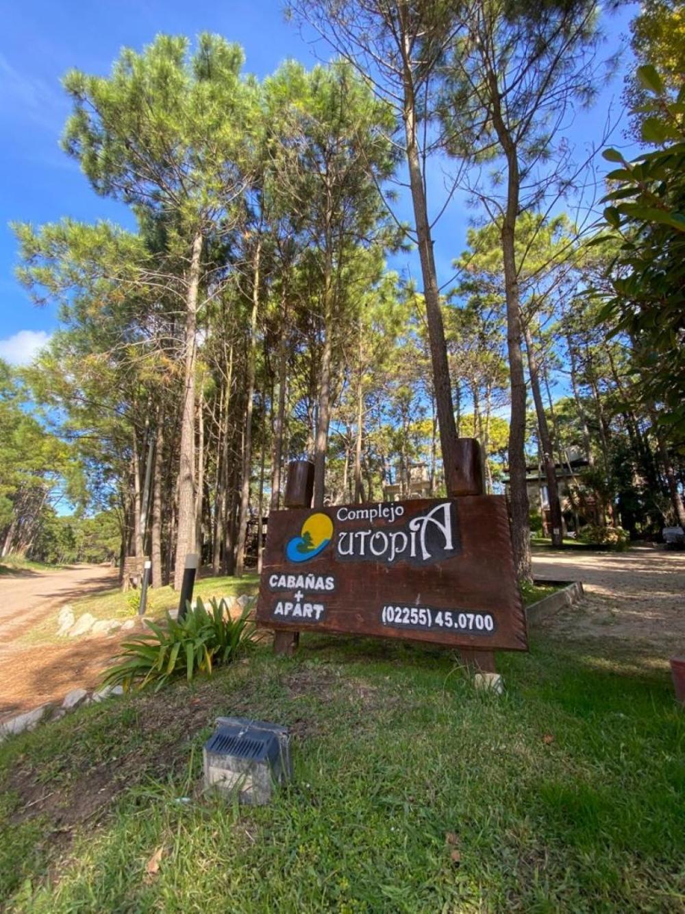 Aparthotel Y Utopia